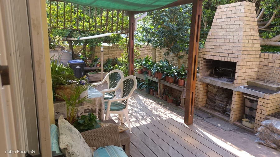 4 Bedroom Property for Sale in Ferreira Town Eastern Cape